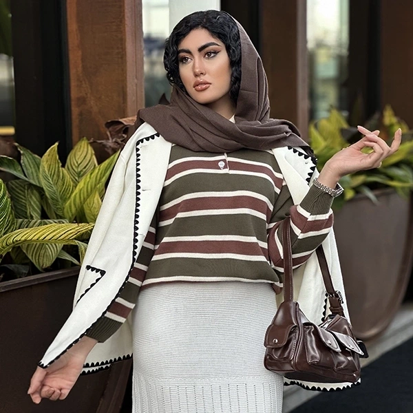 بافت آستین بلند سه دکمه طرح راه راه 